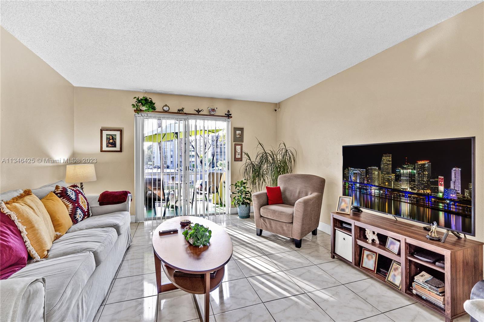VENETIAN GARDENS AT COUNT - Residential
