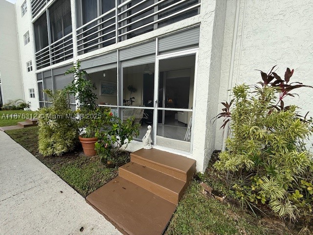 MEADOWBROOK LAKES CONDO - Residential