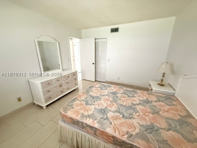 MEADOWBROOK LAKES CONDO - Residential