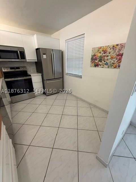 MEADOWBROOK LAKES CONDO - Residential