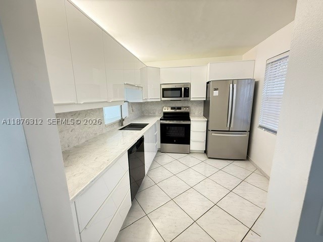 MEADOWBROOK LAKES CONDO - Residential