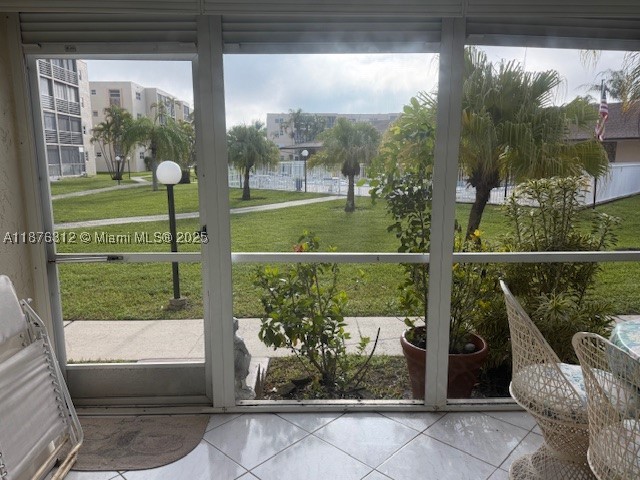 MEADOWBROOK LAKES CONDO - Residential