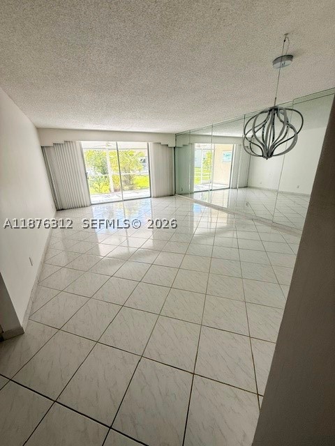 MEADOWBROOK LAKES CONDO - Residential