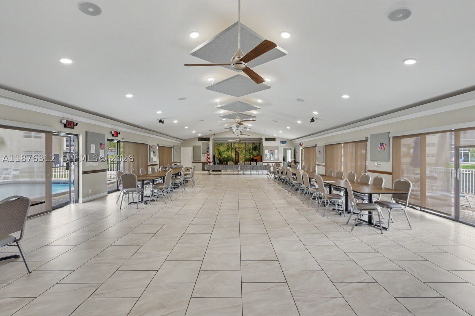 MEADOWBROOK LAKES CONDO - Residential