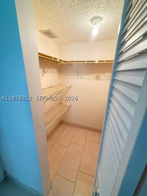 MEADOWBROOK LAKES CONDO - Residential