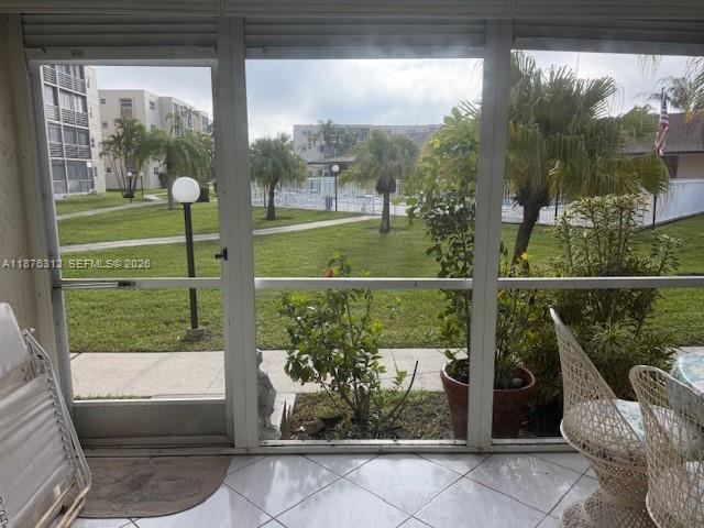 MEADOWBROOK LAKES CONDO - Residential