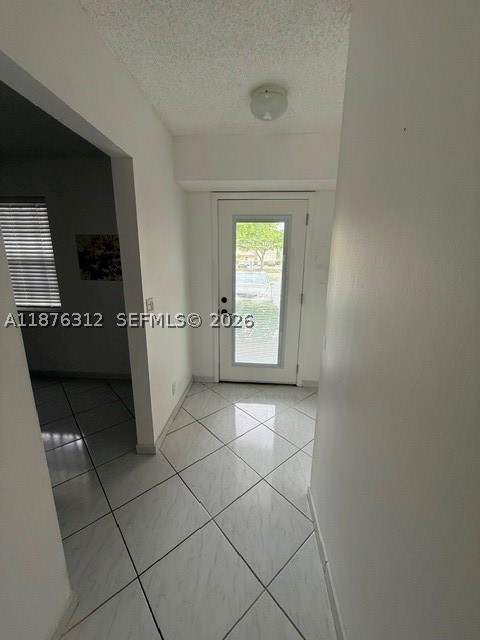 MEADOWBROOK LAKES CONDO - Residential