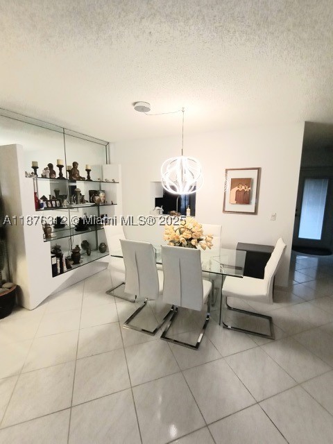 MEADOWBROOK LAKES CONDO - Residential