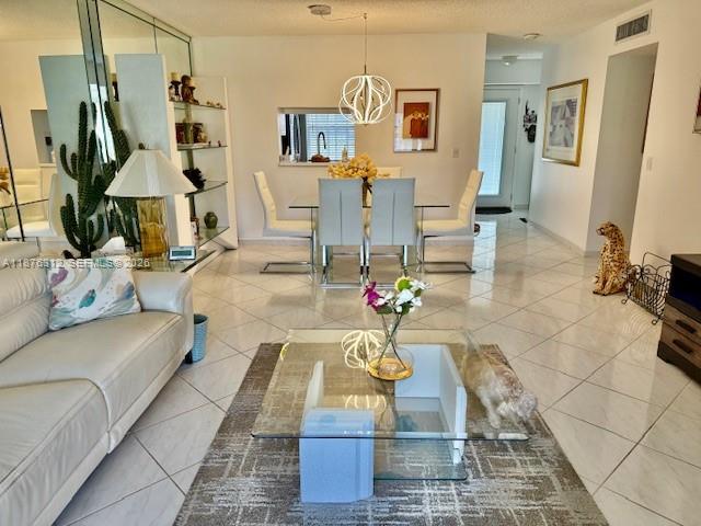 MEADOWBROOK LAKES CONDO - Residential