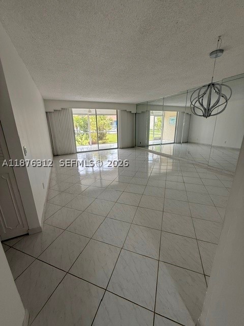 MEADOWBROOK LAKES CONDO - Residential