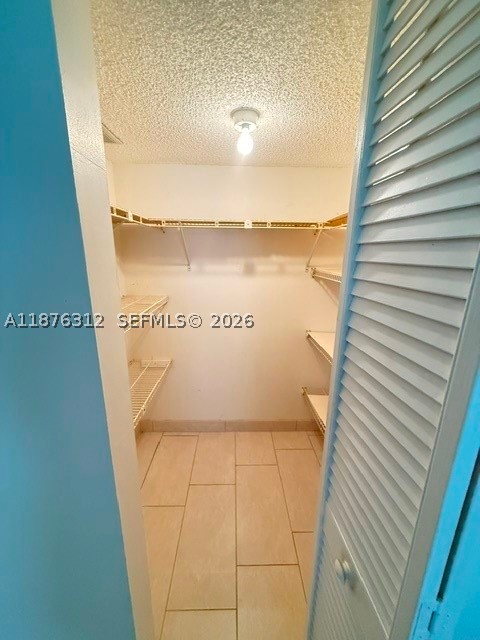 MEADOWBROOK LAKES CONDO - Residential