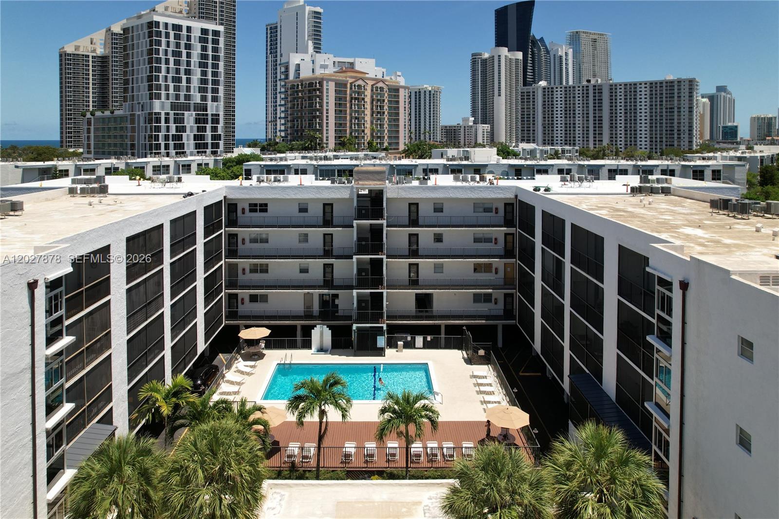 LE CARTIER CONDO - Residential