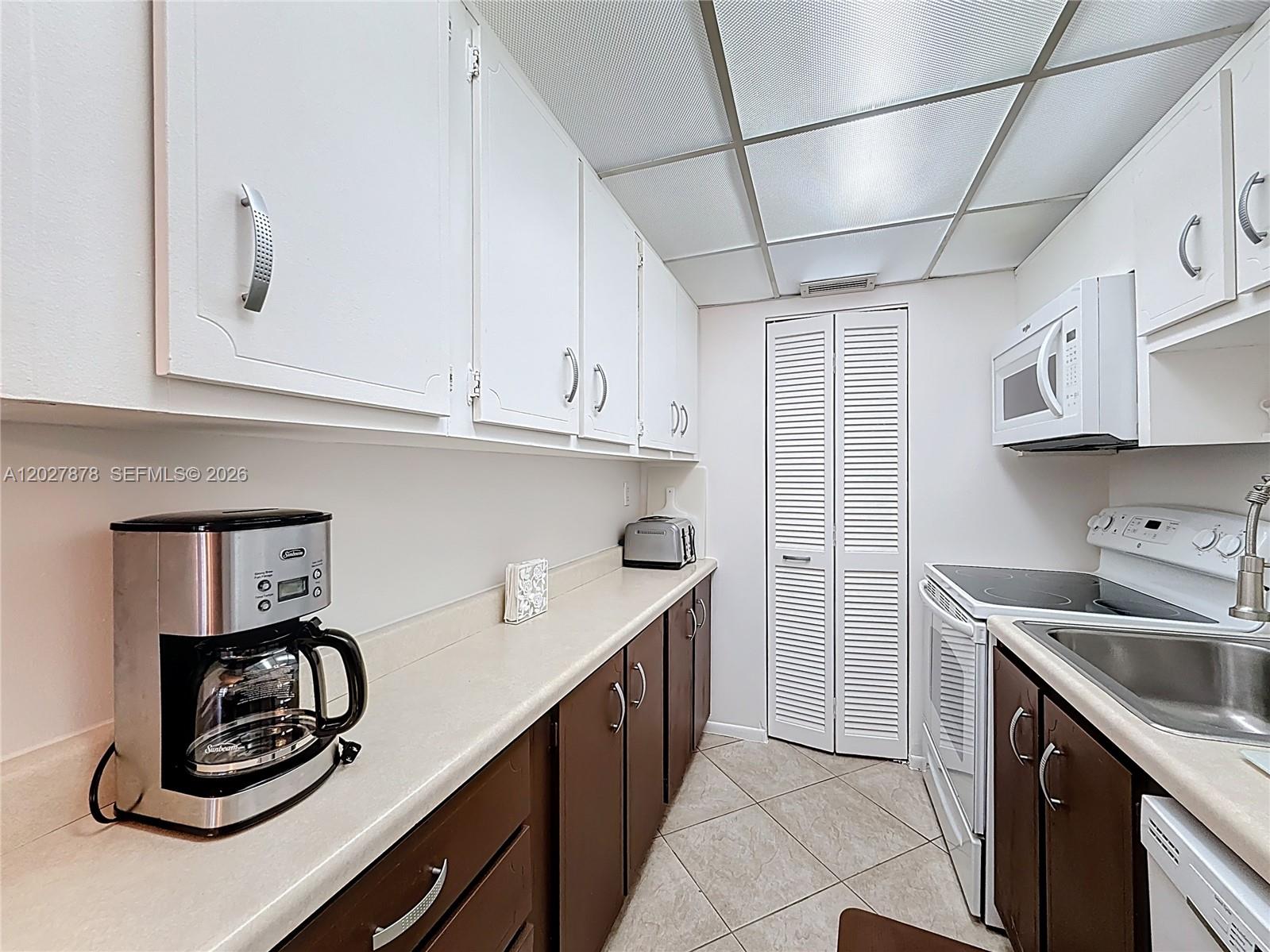 LE CARTIER CONDO - Residential