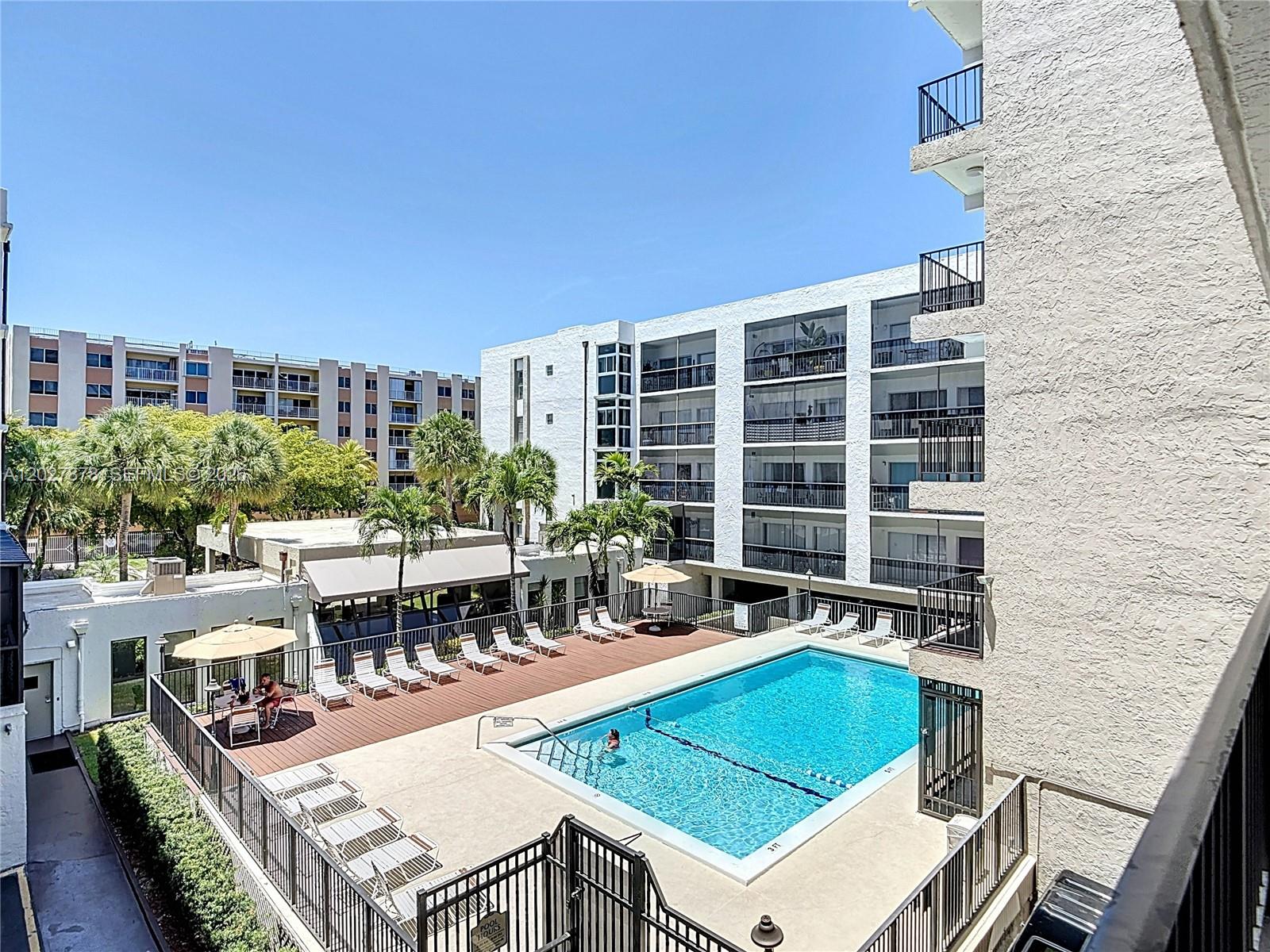 LE CARTIER CONDO - Residential