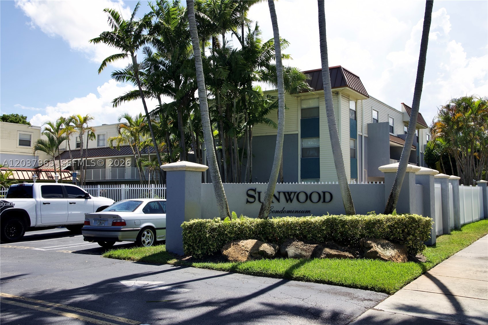 SUNWOOD CONDO - Residential