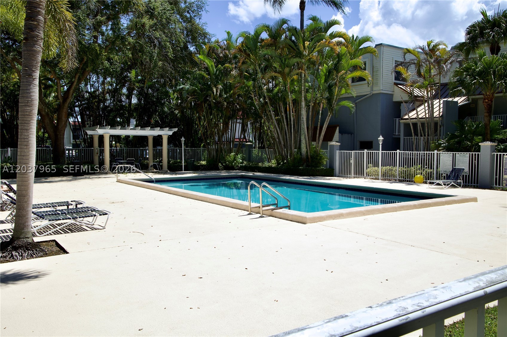 SUNWOOD CONDO - Residential