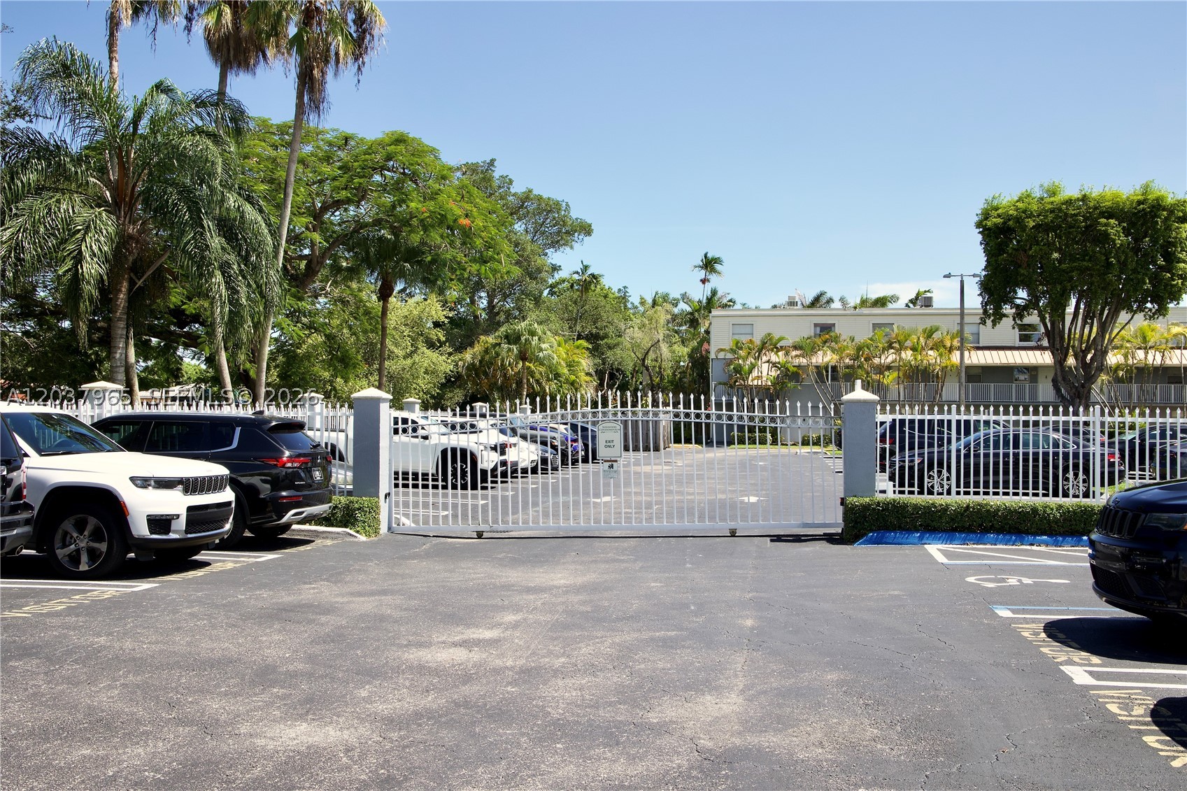 SUNWOOD CONDO - Residential