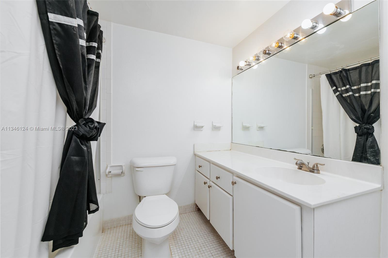 MIRADOR 1000 CONDO - Residential