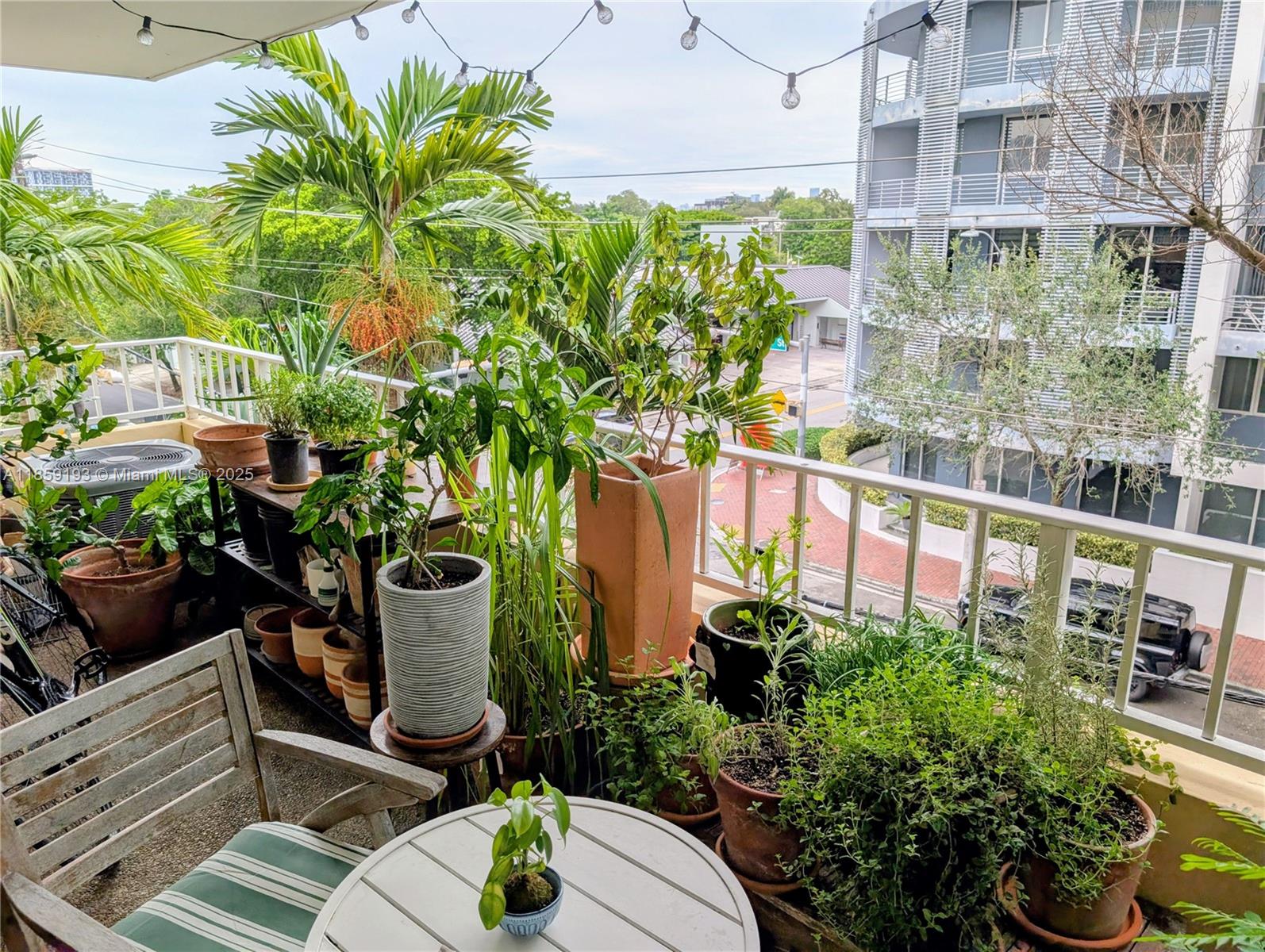 VIRGINIA OAKS CONDO - Residential