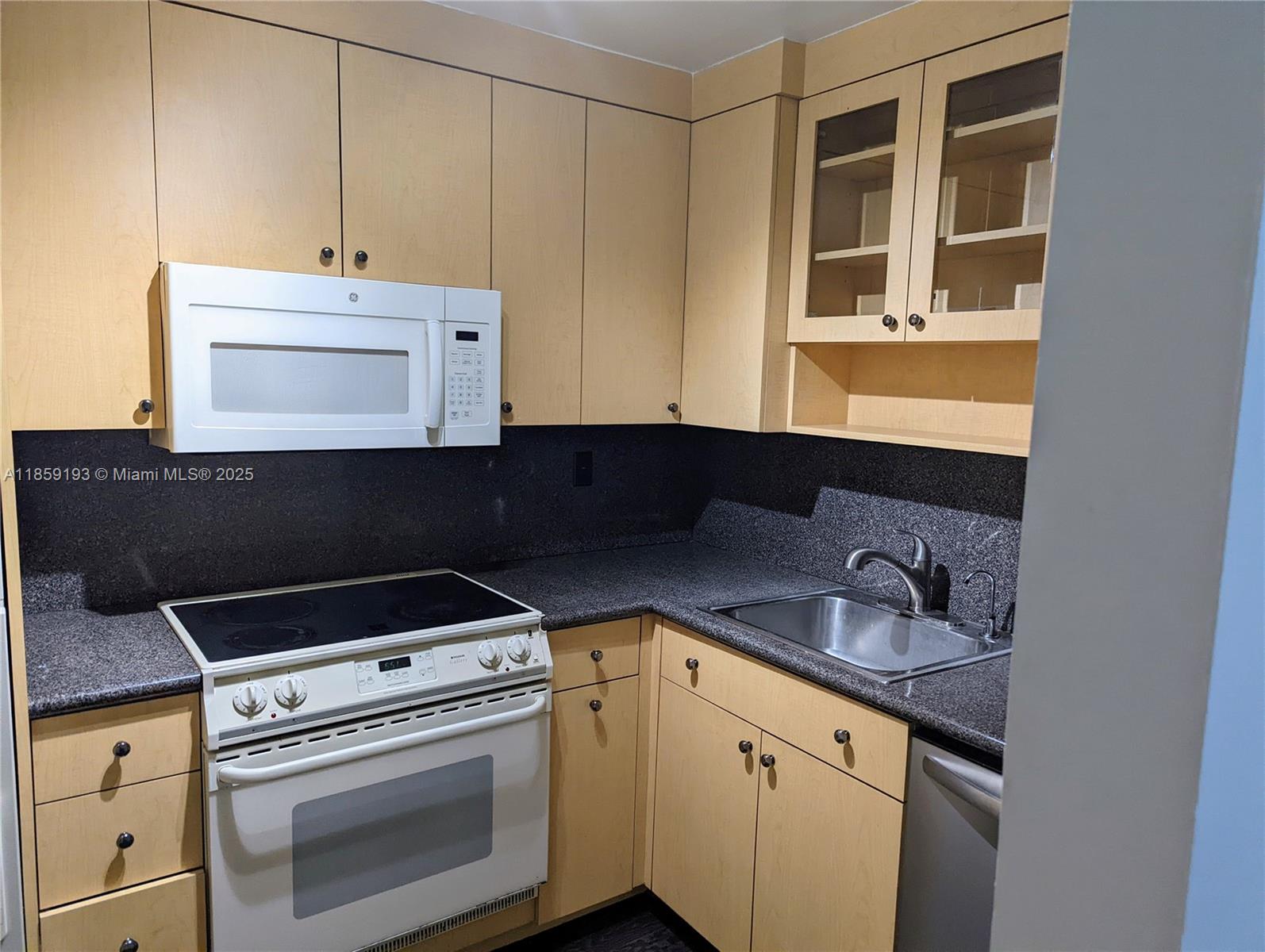 VIRGINIA OAKS CONDO - Residential