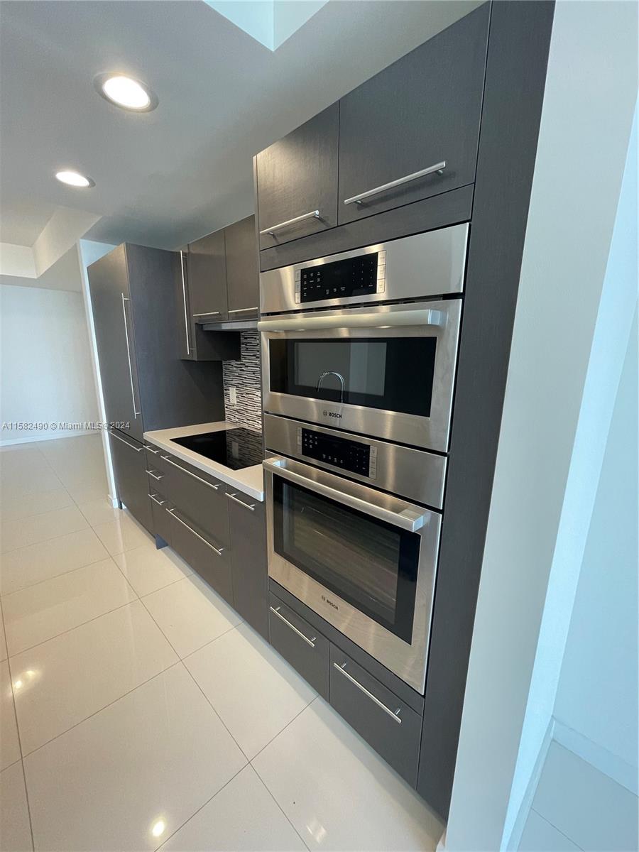 MIDTOWN DORAL - Residential