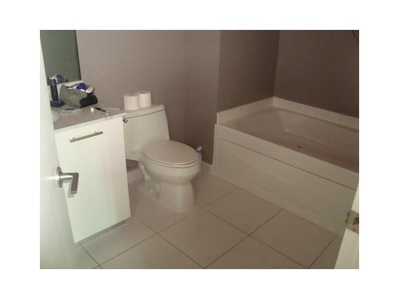 500 BRICKELL EAST CONDO - Residential Lease