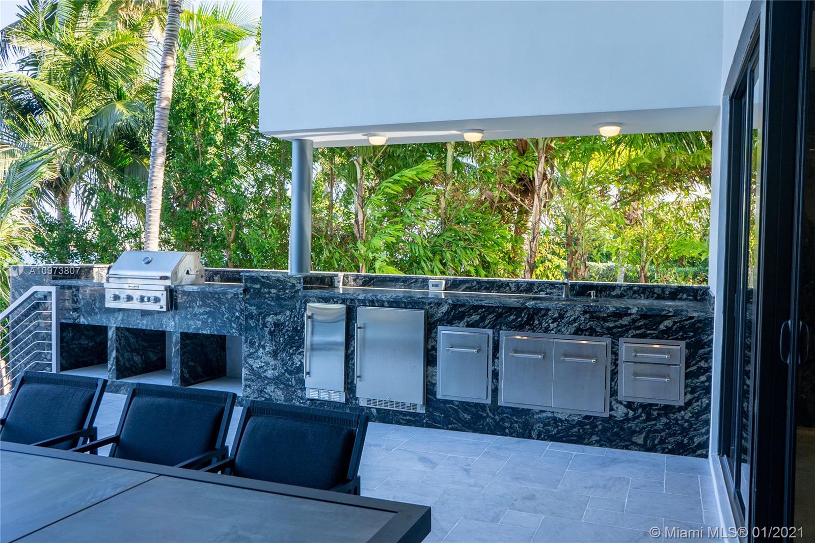 BISCAYNE BEACH-2ND ADDN - Residential