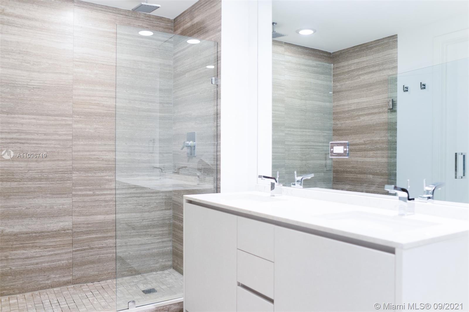 1010 BRICKELL CONDO - Residential Lease
