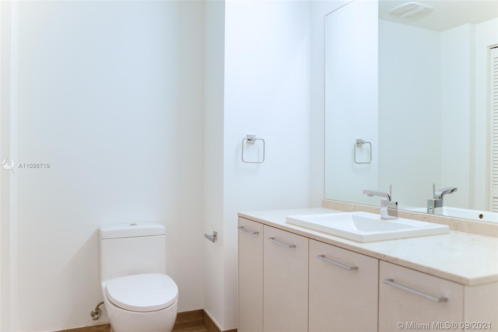 1010 BRICKELL CONDO - Residential Lease