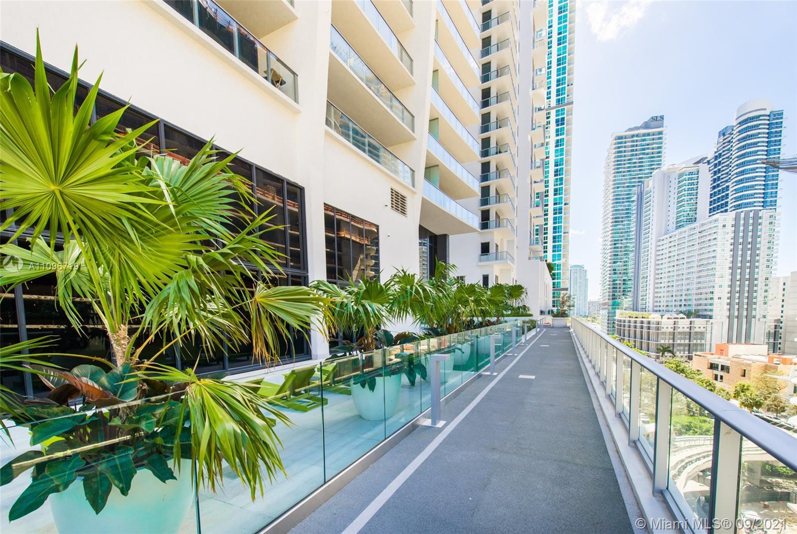 1010 BRICKELL CONDO - Residential Lease