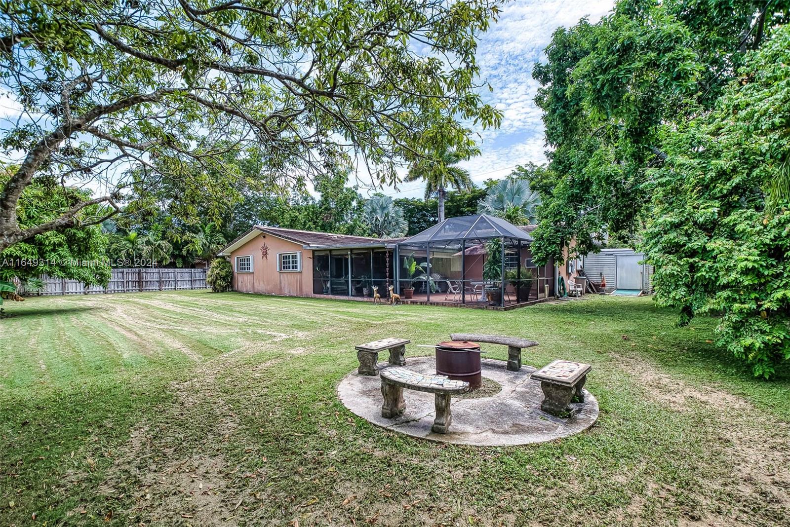 SUN CORAL HGTS - Residential