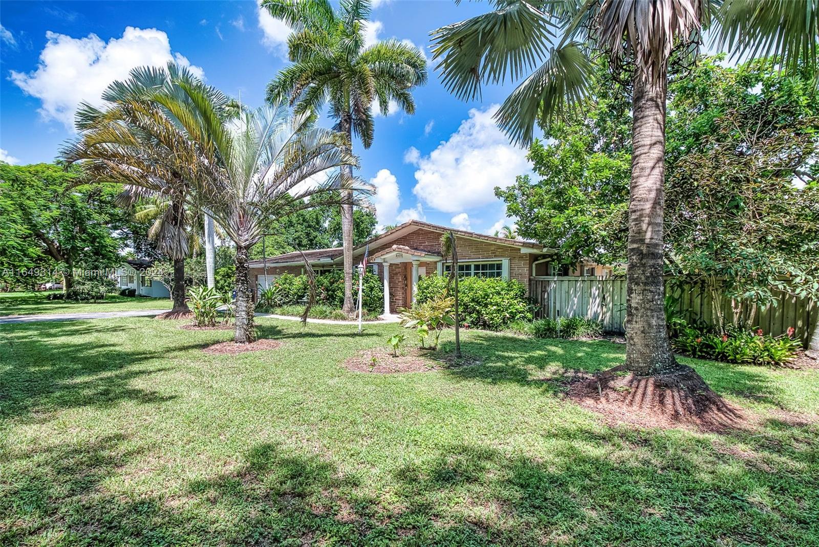 SUN CORAL HGTS - Residential