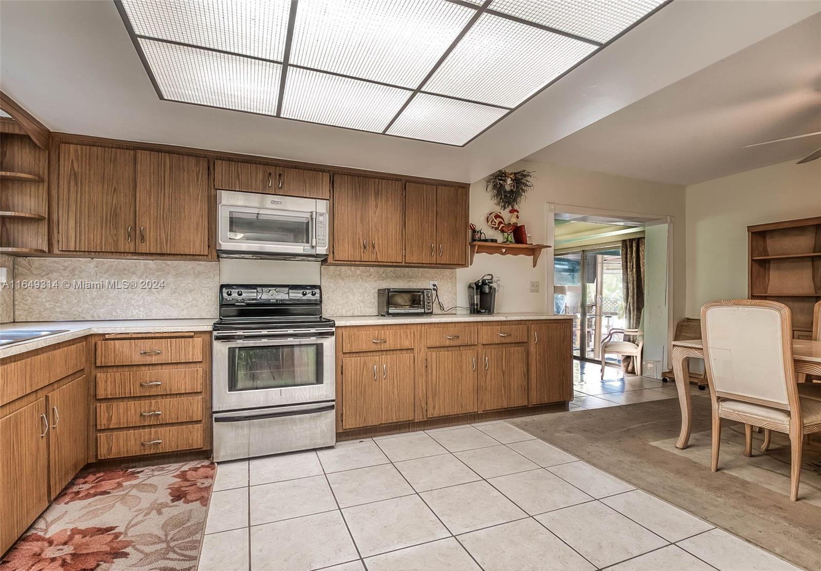 SUN CORAL HGTS - Residential