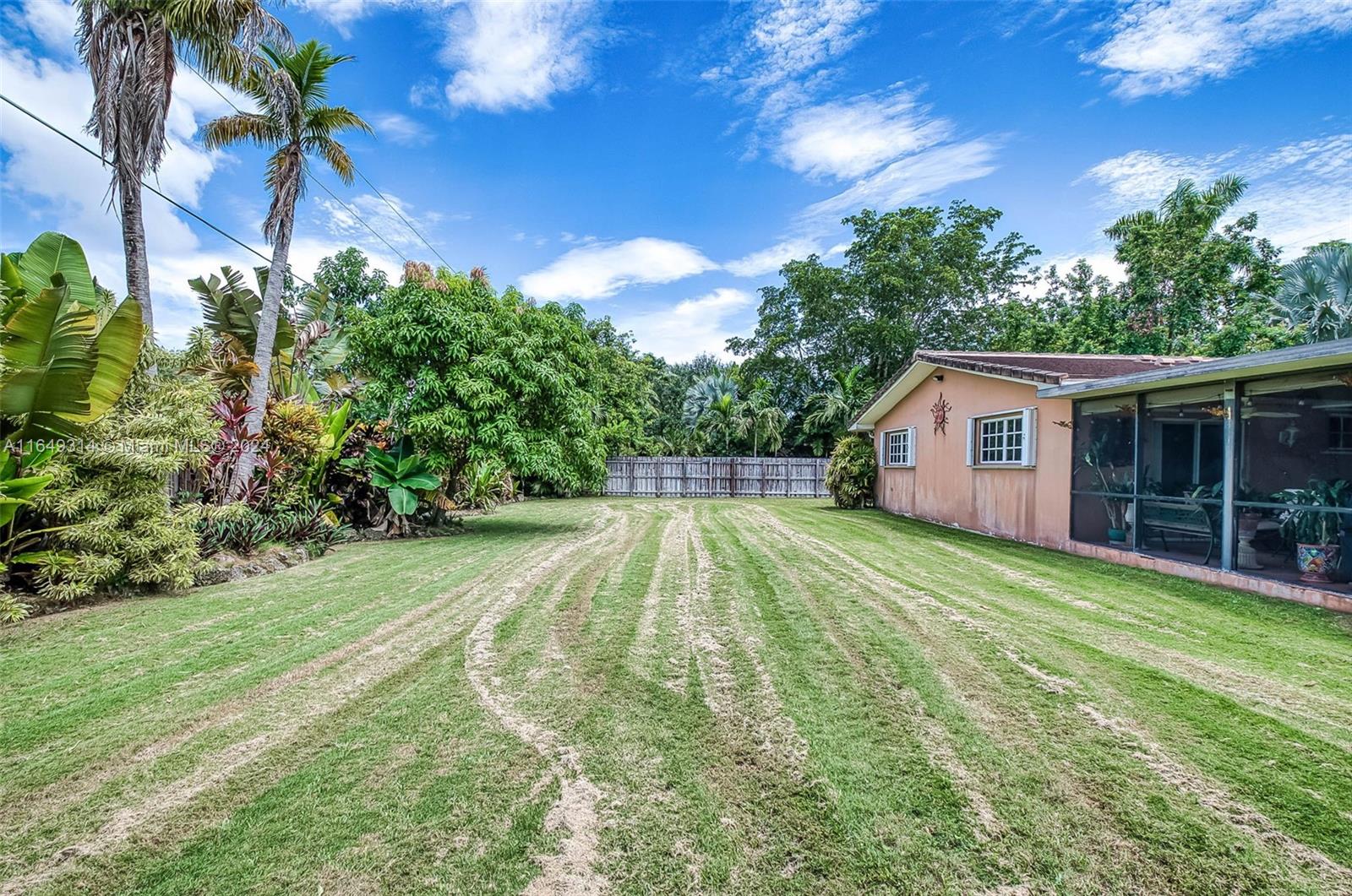SUN CORAL HGTS - Residential