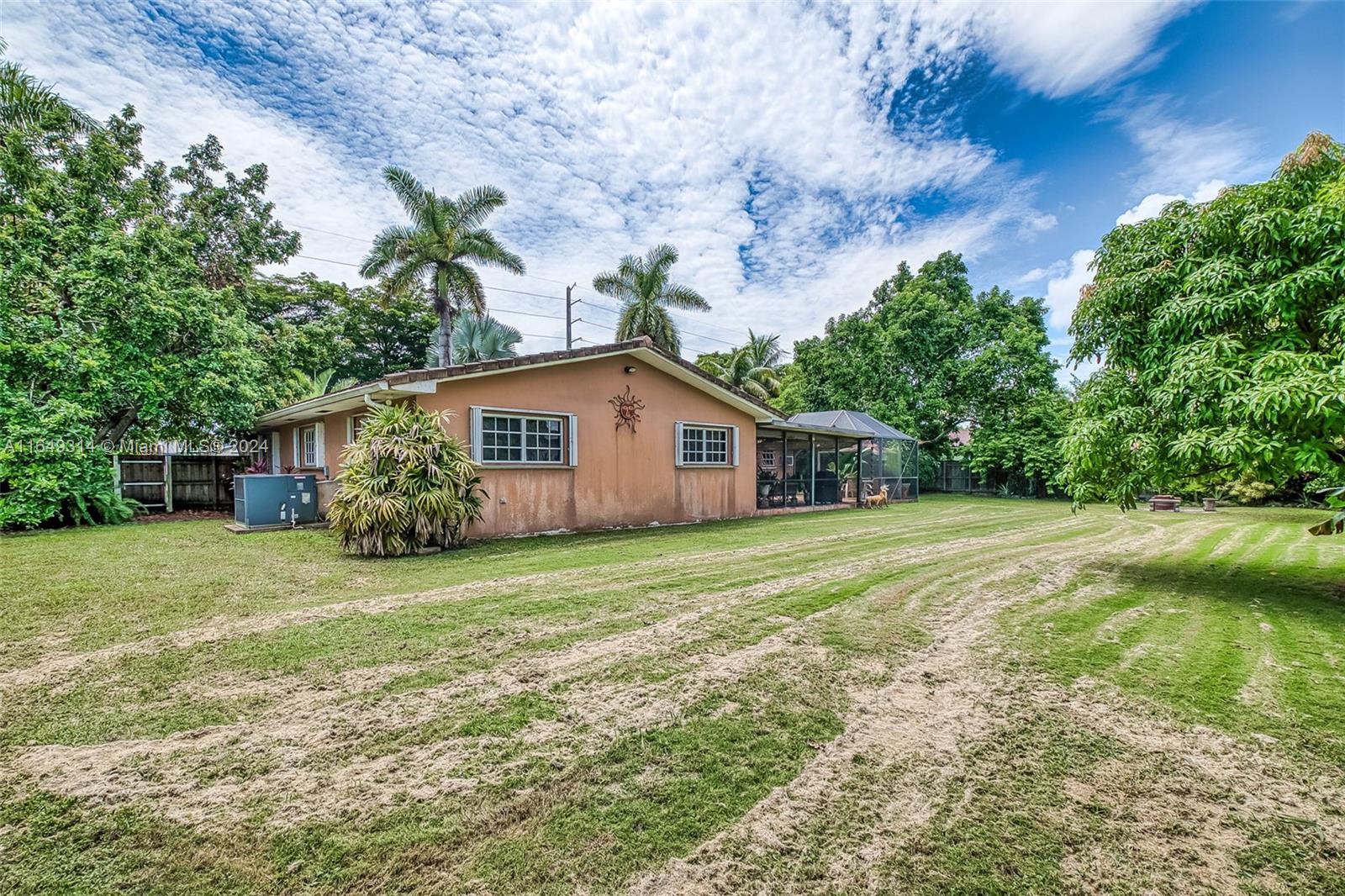 SUN CORAL HGTS - Residential