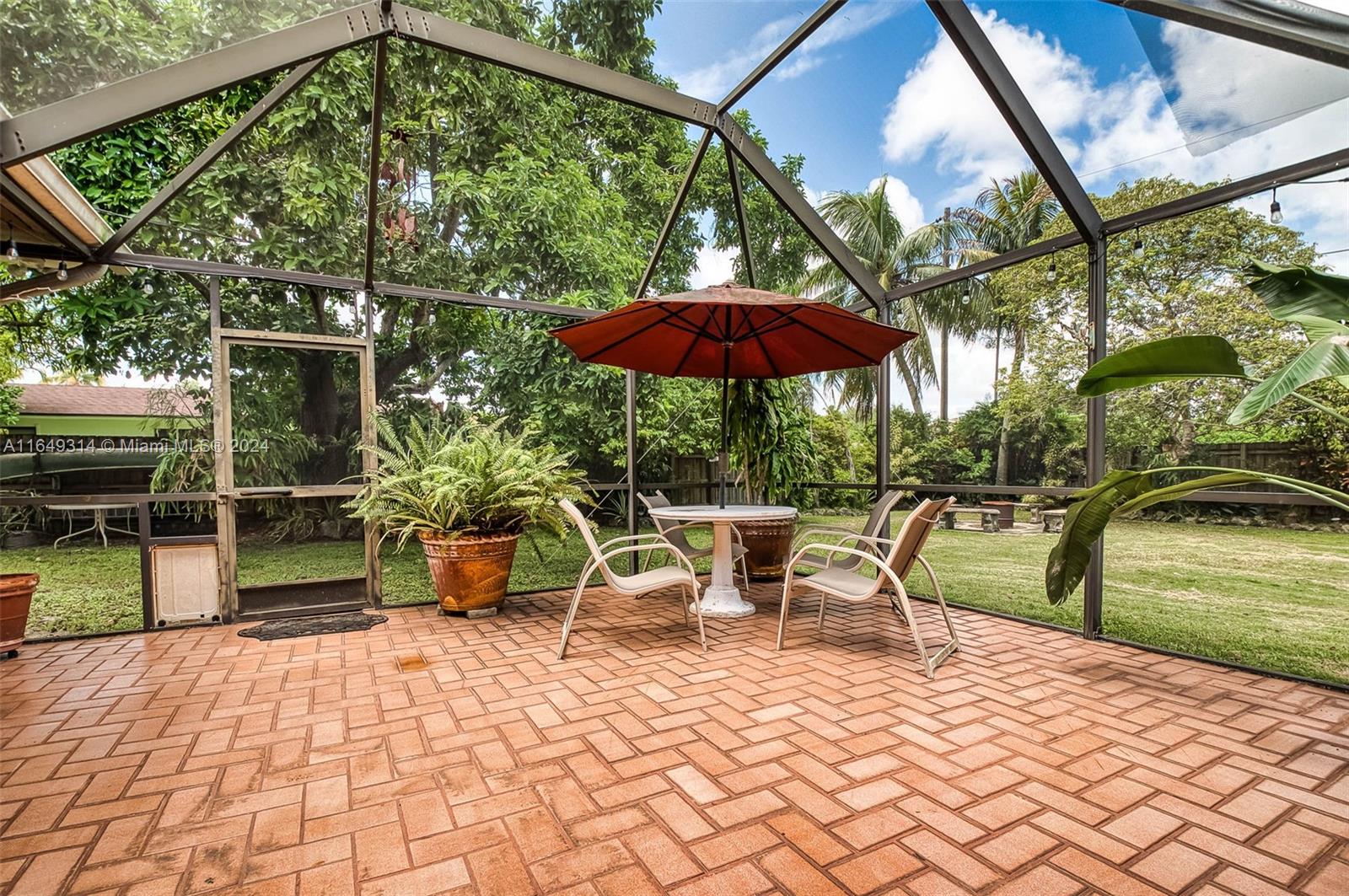SUN CORAL HGTS - Residential