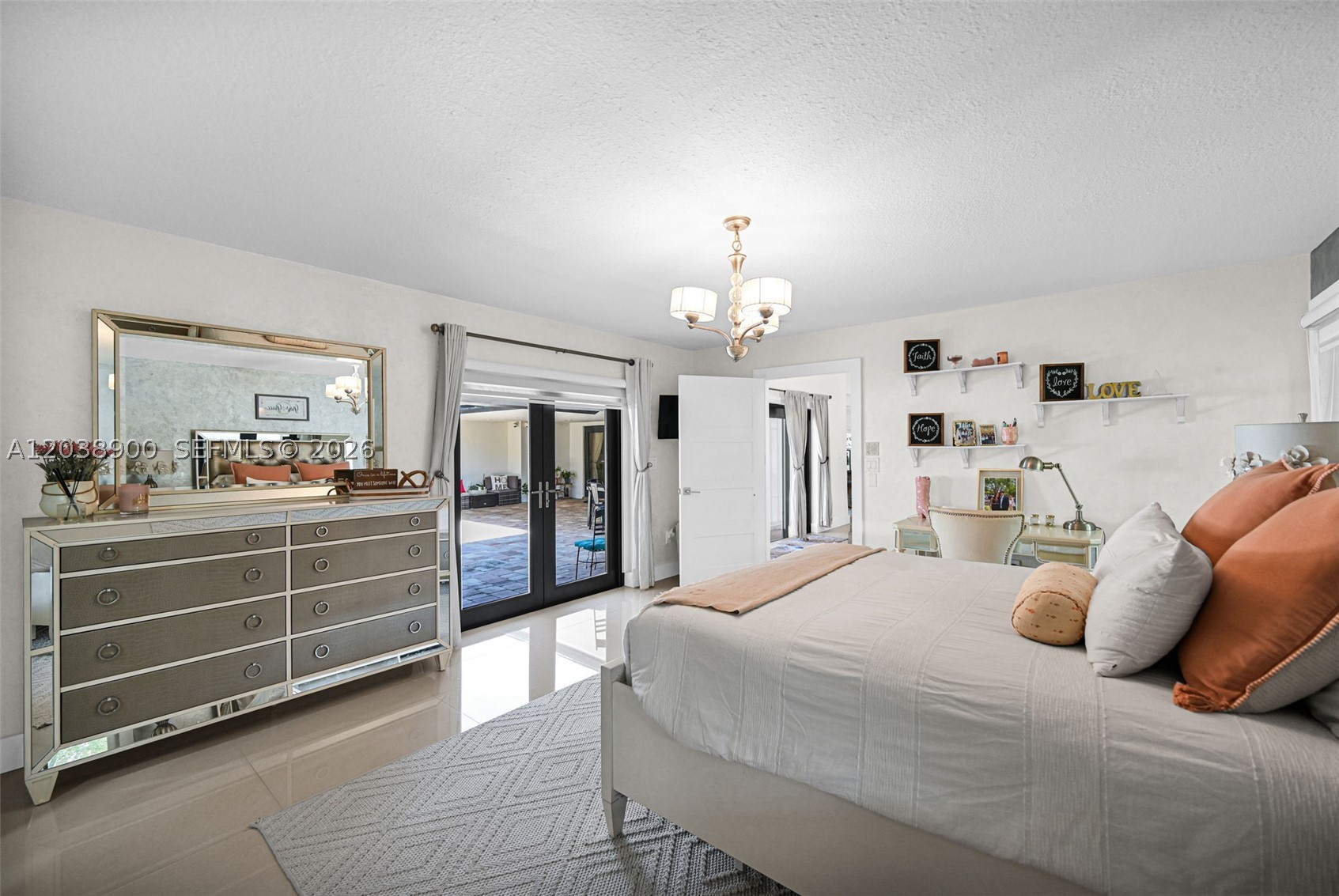 J G HEADS FARMS - Residential