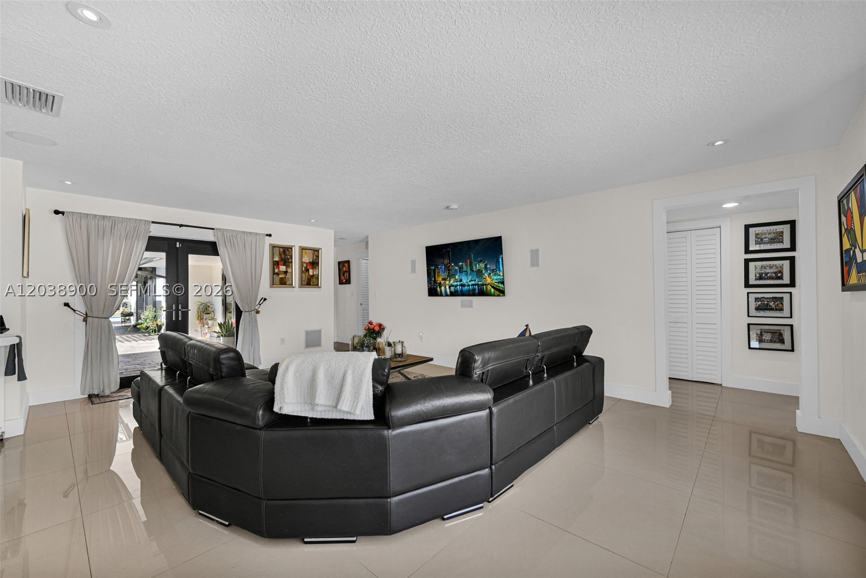J G HEADS FARMS - Residential