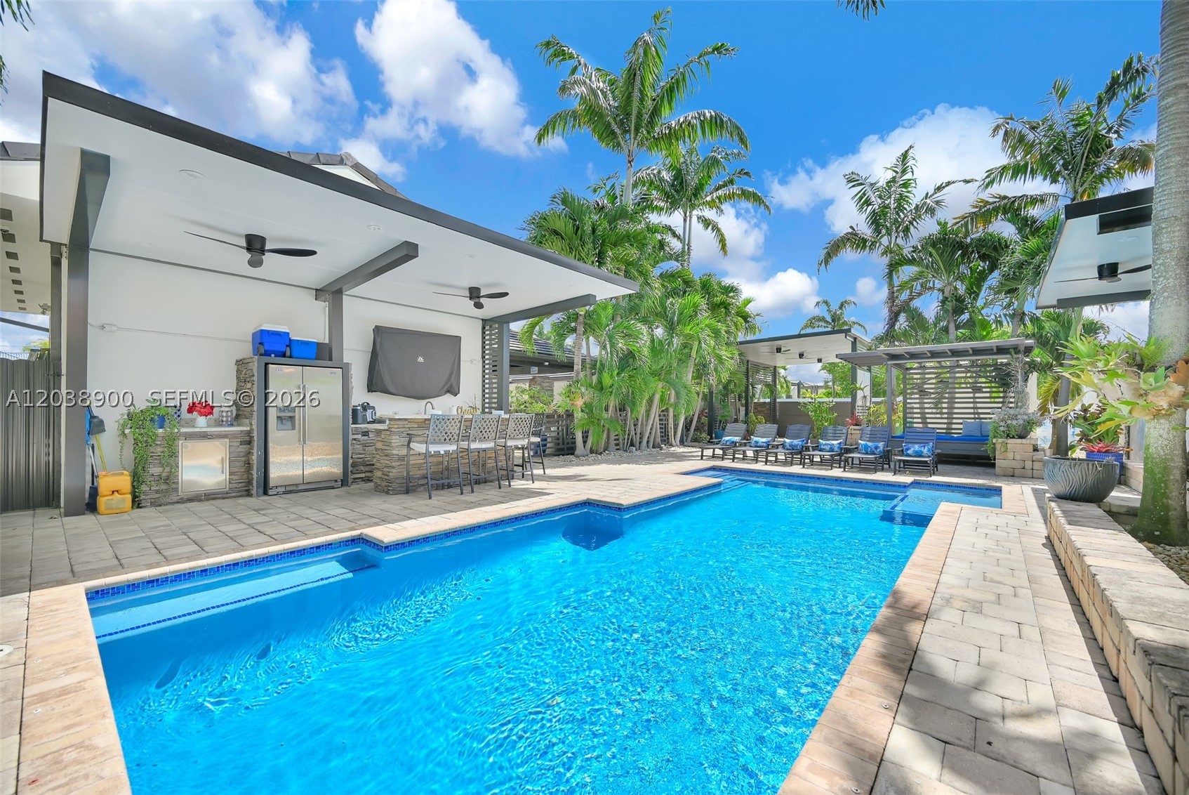 J G HEADS FARMS - Residential