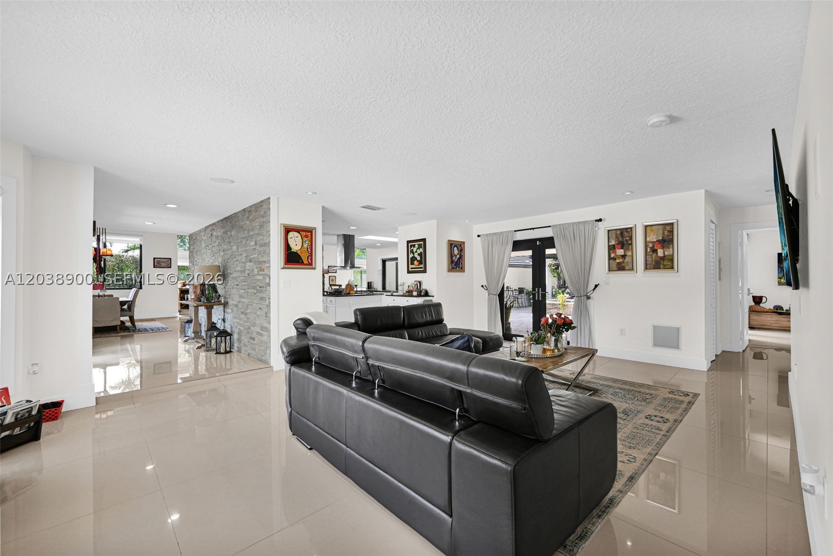 J G HEADS FARMS - Residential