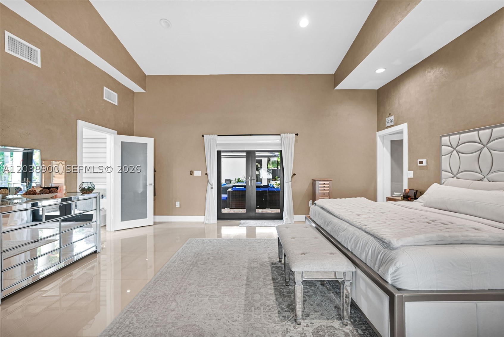 J G HEADS FARMS - Residential