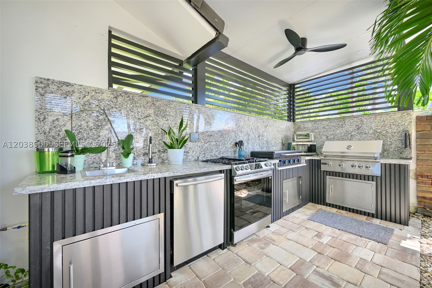 J G HEADS FARMS - Residential