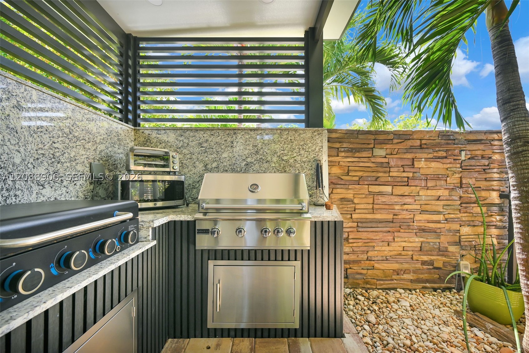J G HEADS FARMS - Residential