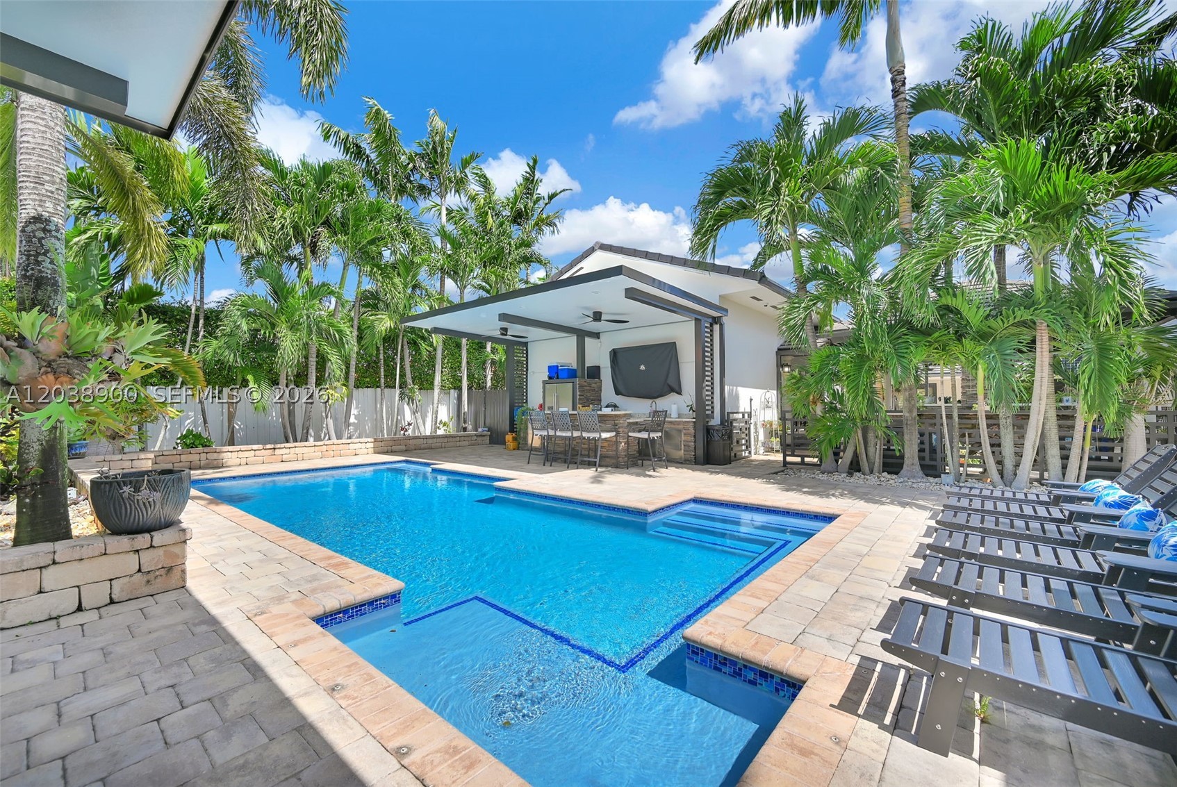 J G HEADS FARMS - Residential