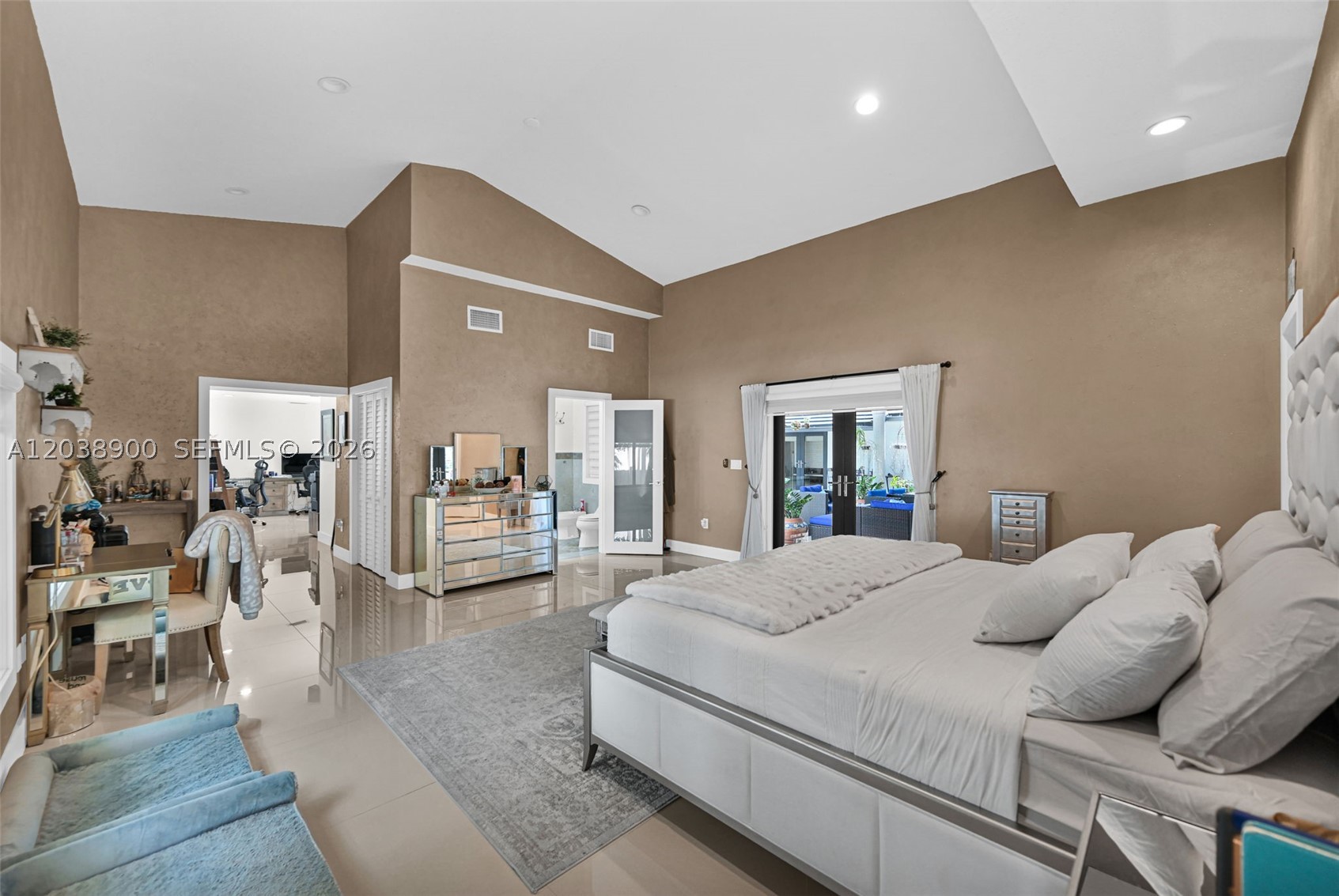 J G HEADS FARMS - Residential