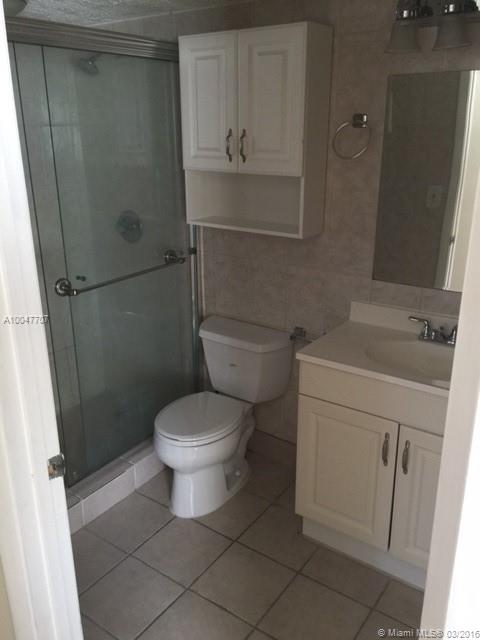 Doral Park Country Cl Vil - Residential Lease