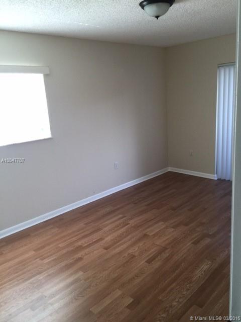 Doral Park Country Cl Vil - Residential Lease
