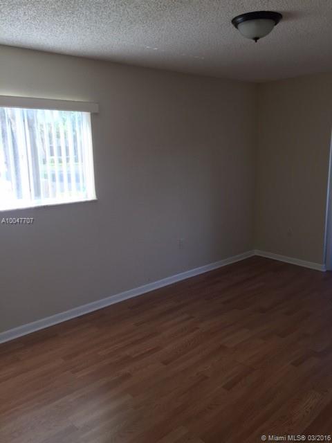 Doral Park Country Cl Vil - Residential Lease