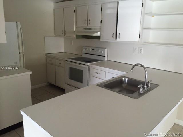 Doral Park Country Cl Vil - Residential Lease