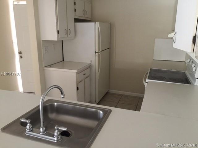 Doral Park Country Cl Vil - Residential Lease